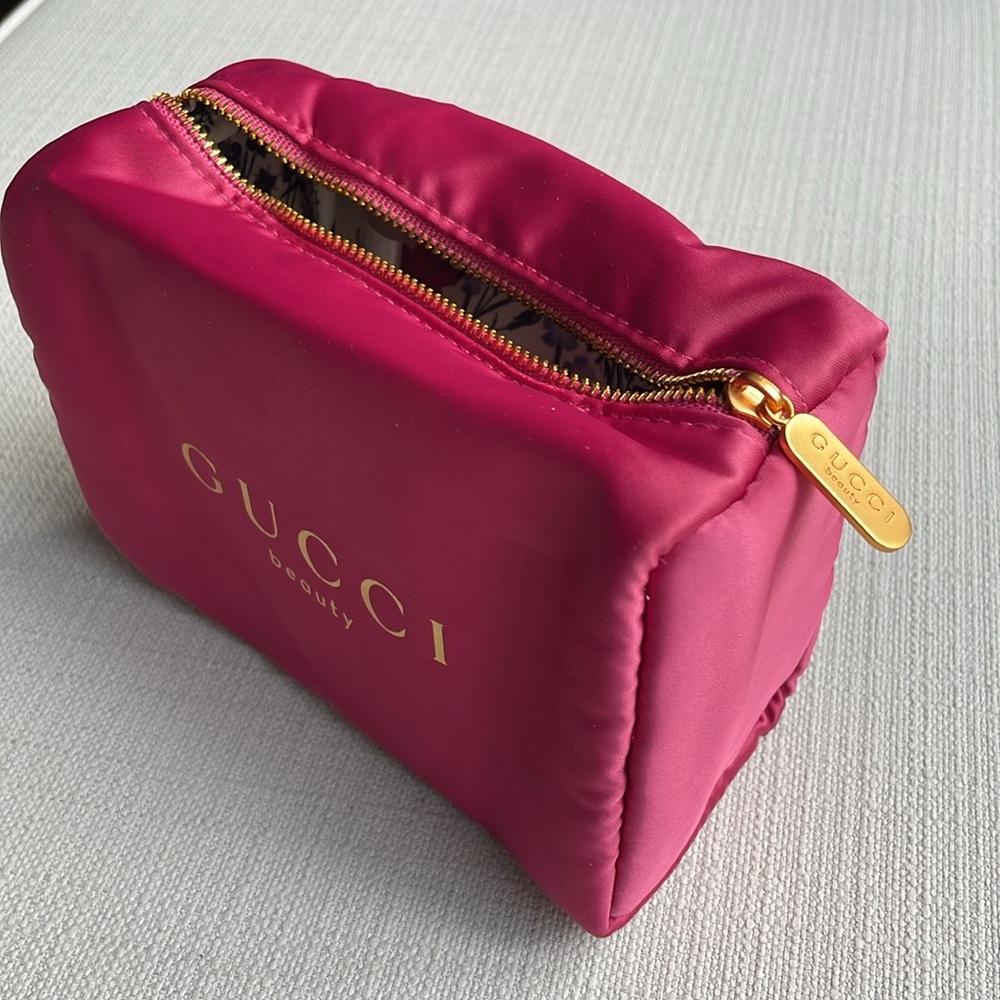 Gucci Beauty Pink Satin Cosmetic Pouch with Gold Logo - Picture 16 of 16